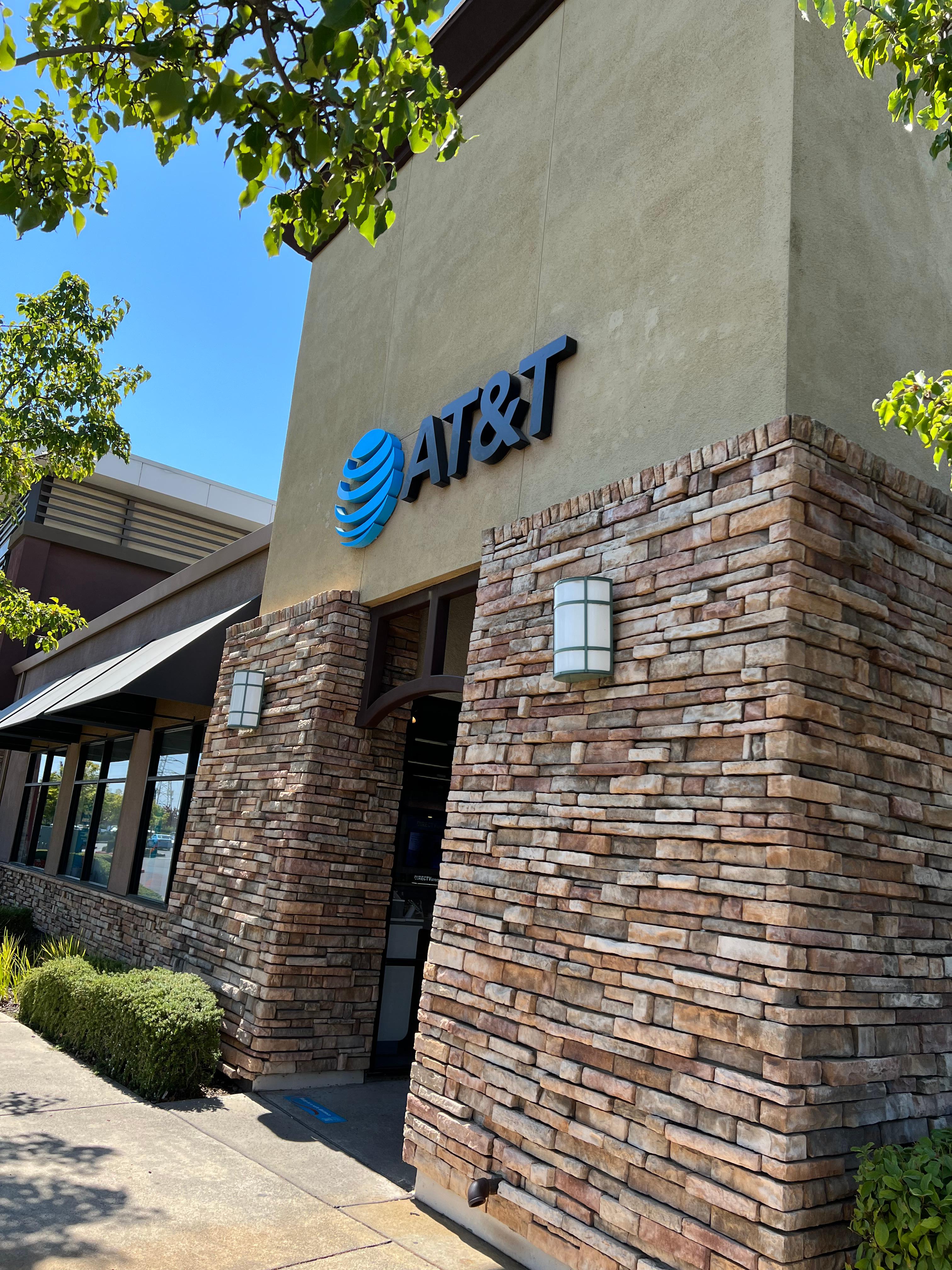 AT&T Creekside | Cell Phones, Wireless Plans & Accessories | 1136 ...