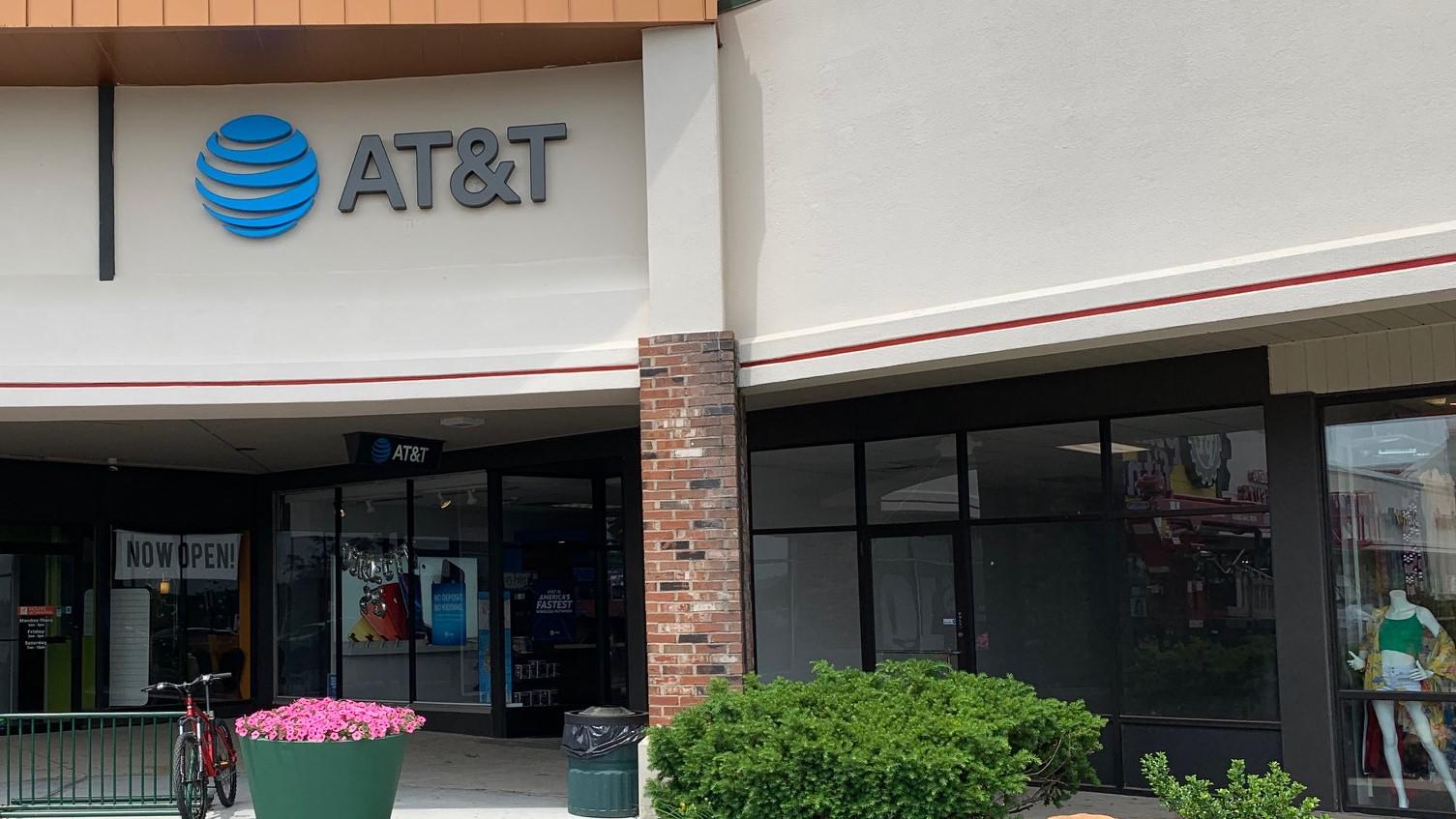 AT&T Hamden Cell Phones, Wireless Plans & Accessories 2100 Dixwell Ave, Hamden, CT AT&T Store
