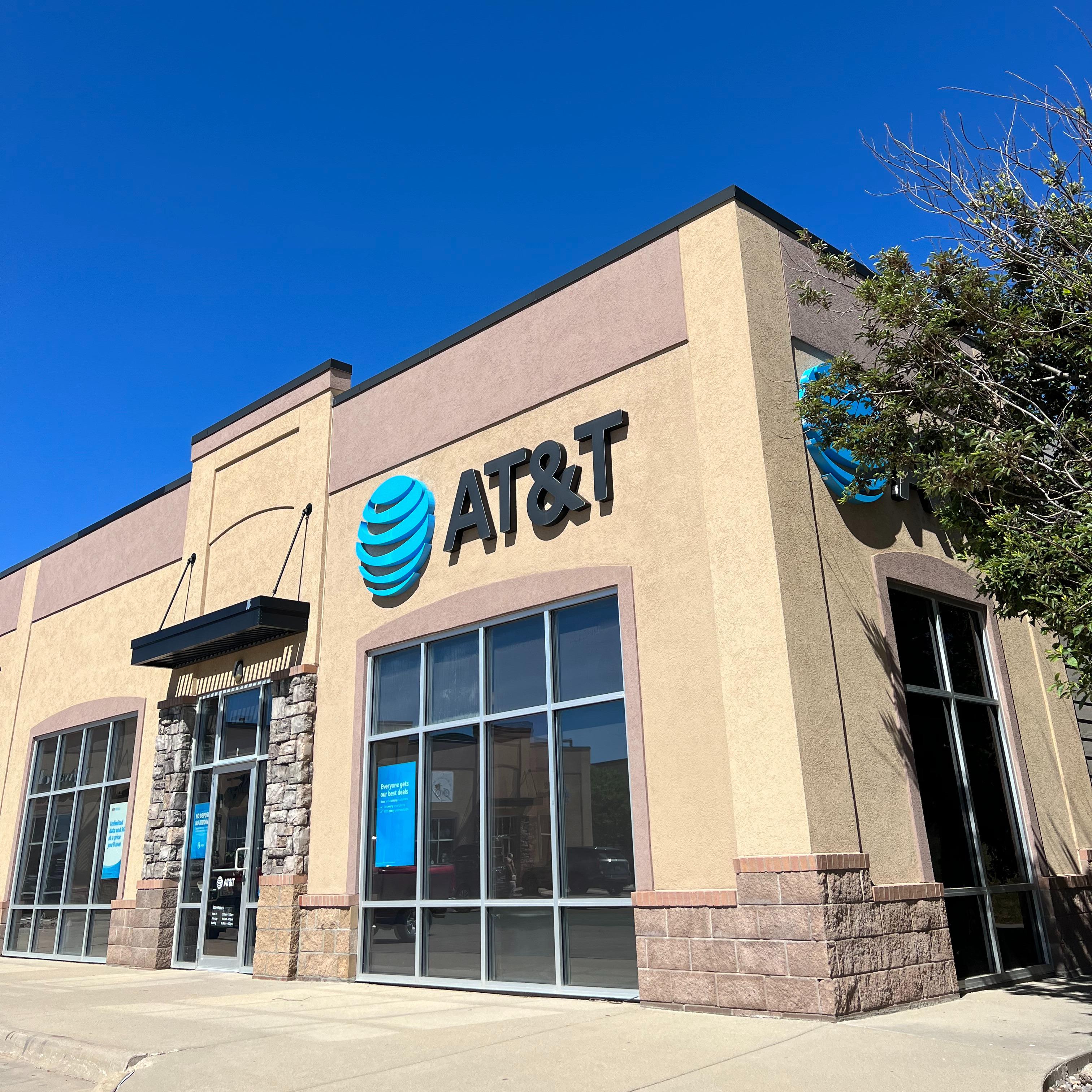 AT&T Silverado Center | Cell Phones, Wireless Plans & Accessories ...