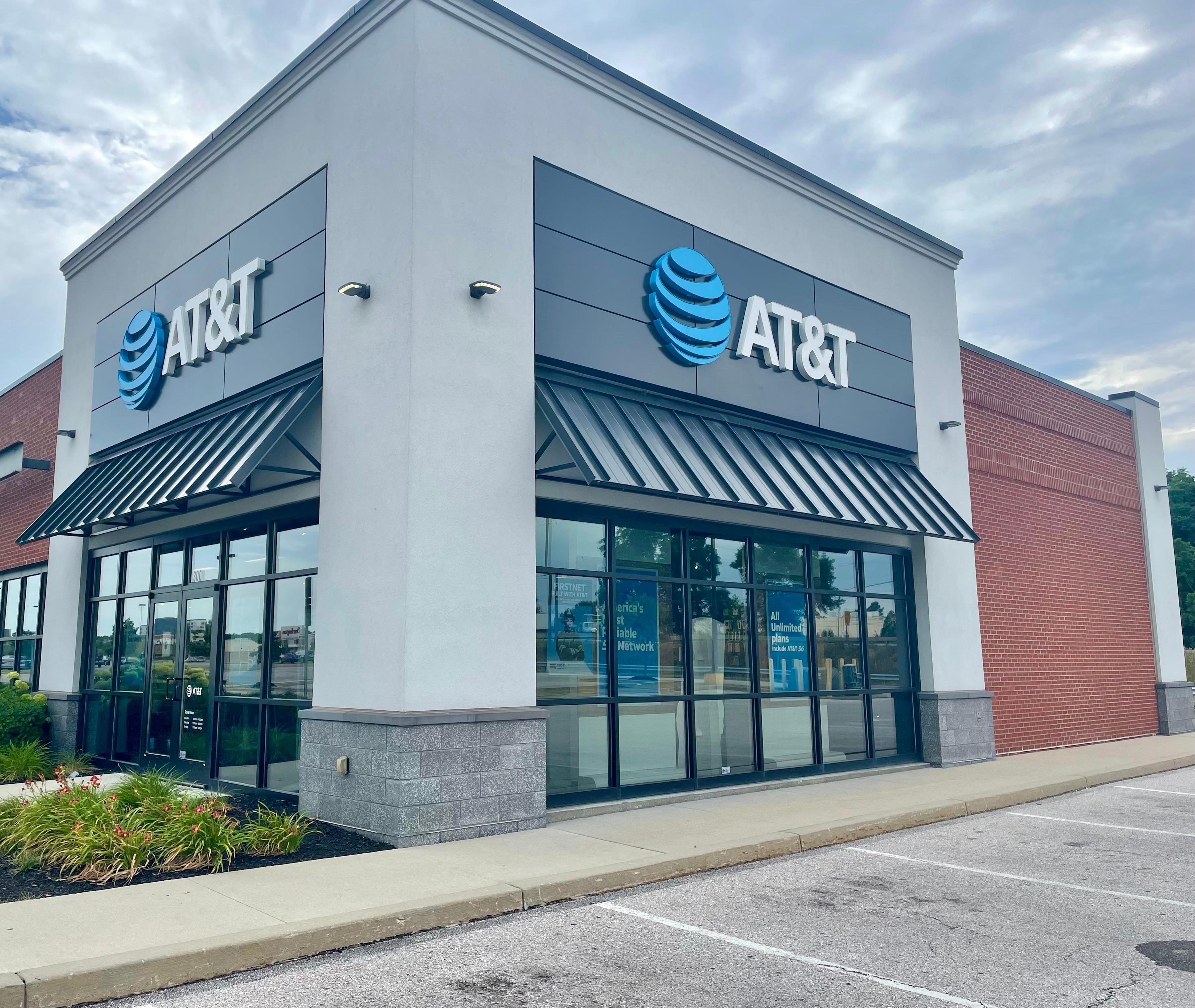 AT&T West Man Town Center Cell Phones, Wireless Plans & Accessories