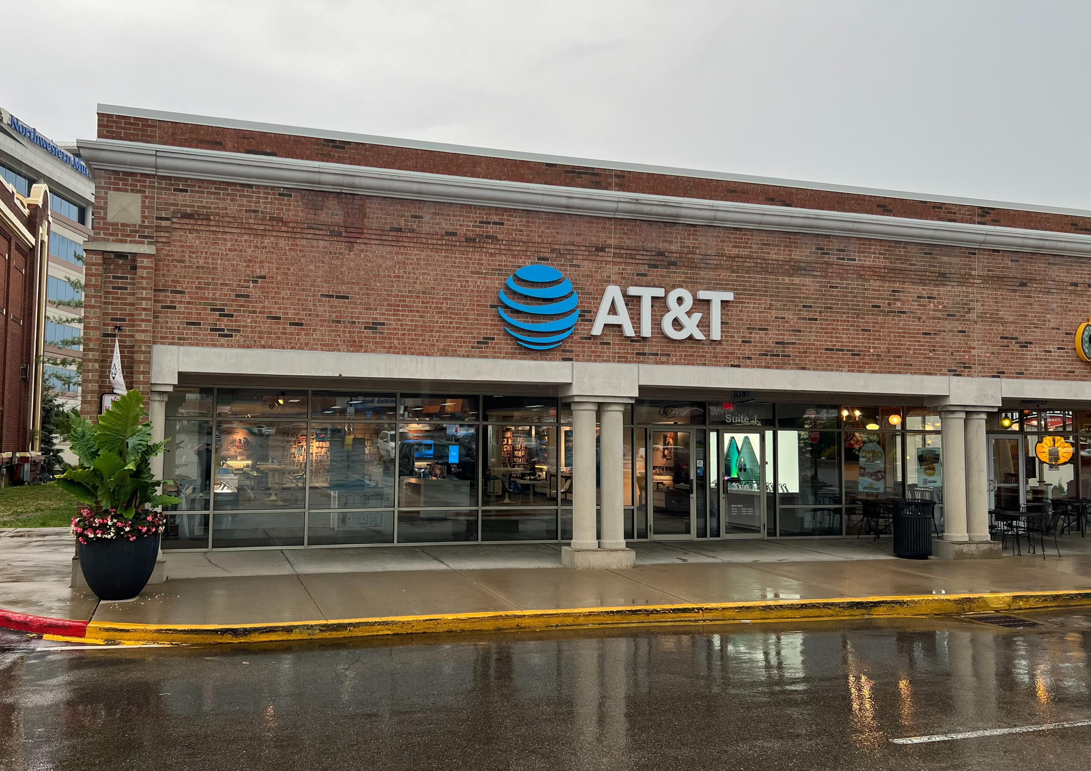 AT&T Rookwood | Cell Phones, Wireless Plans & Accessories | 2692 ...