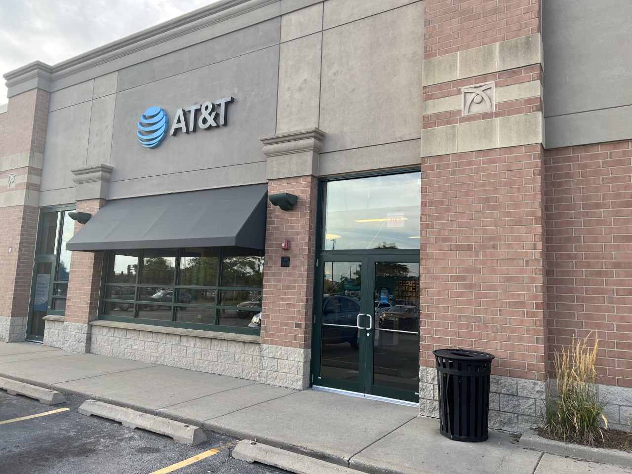 AT&T Skokie Cell Phones, Wireless Plans & Accessories 9725 Skokie
