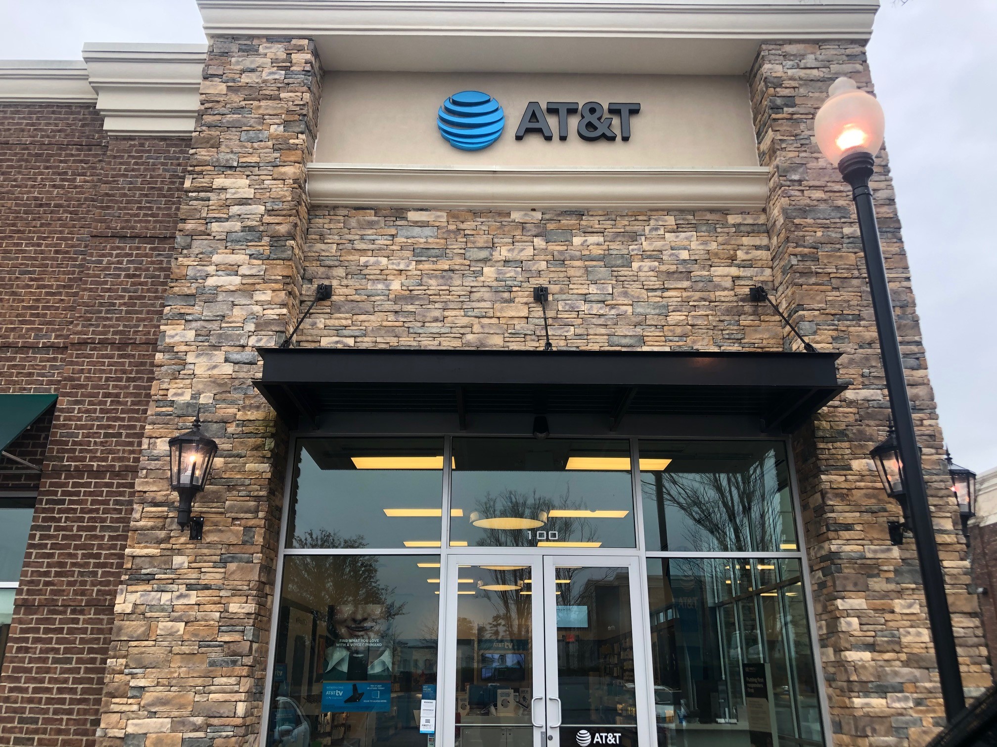 AT&T Avalon Cell Phones, Wireless Plans & Accessories 2685 Old