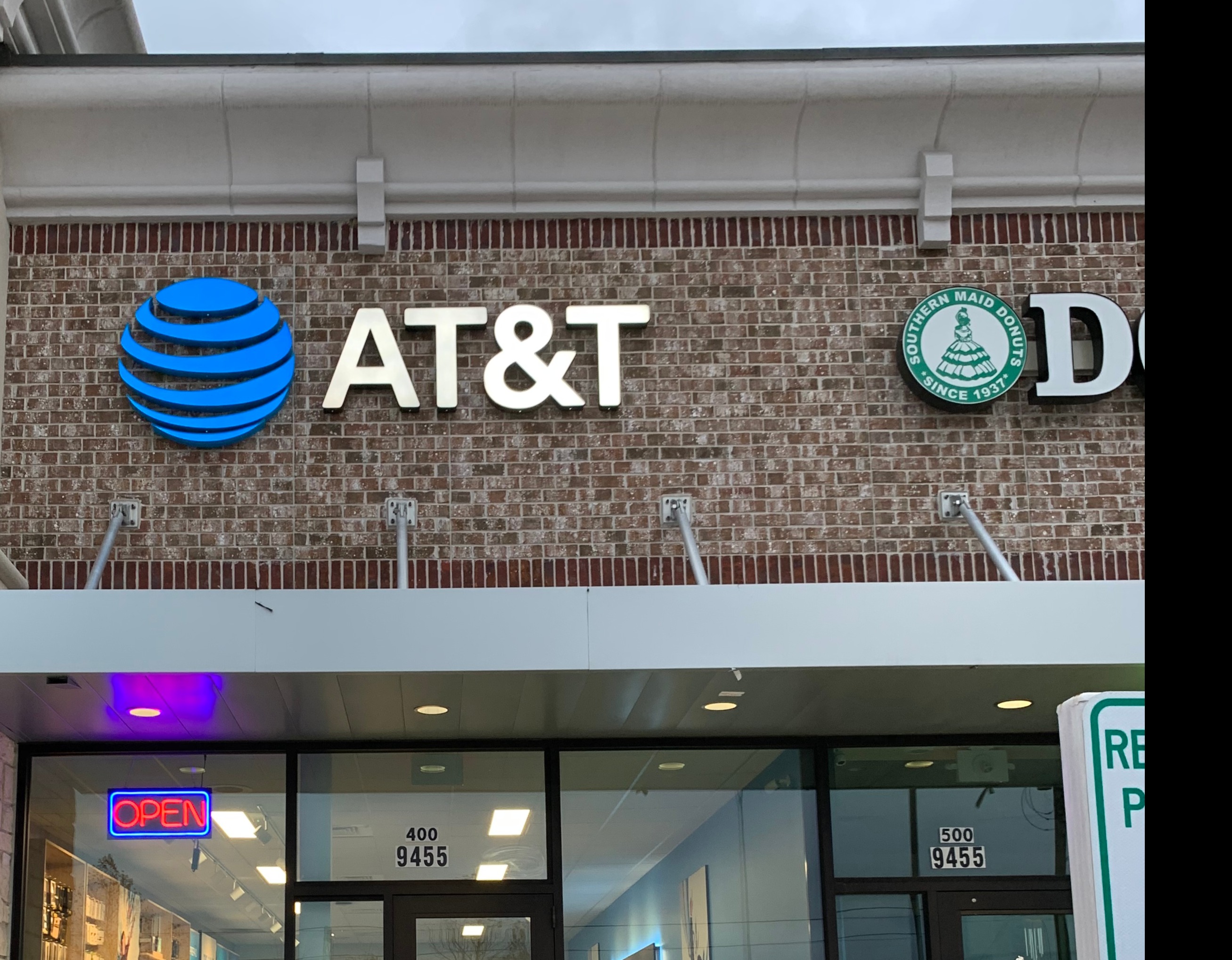 AT&T Humble Cell Phones, Wireless Plans & Accessories 9455 N Sam