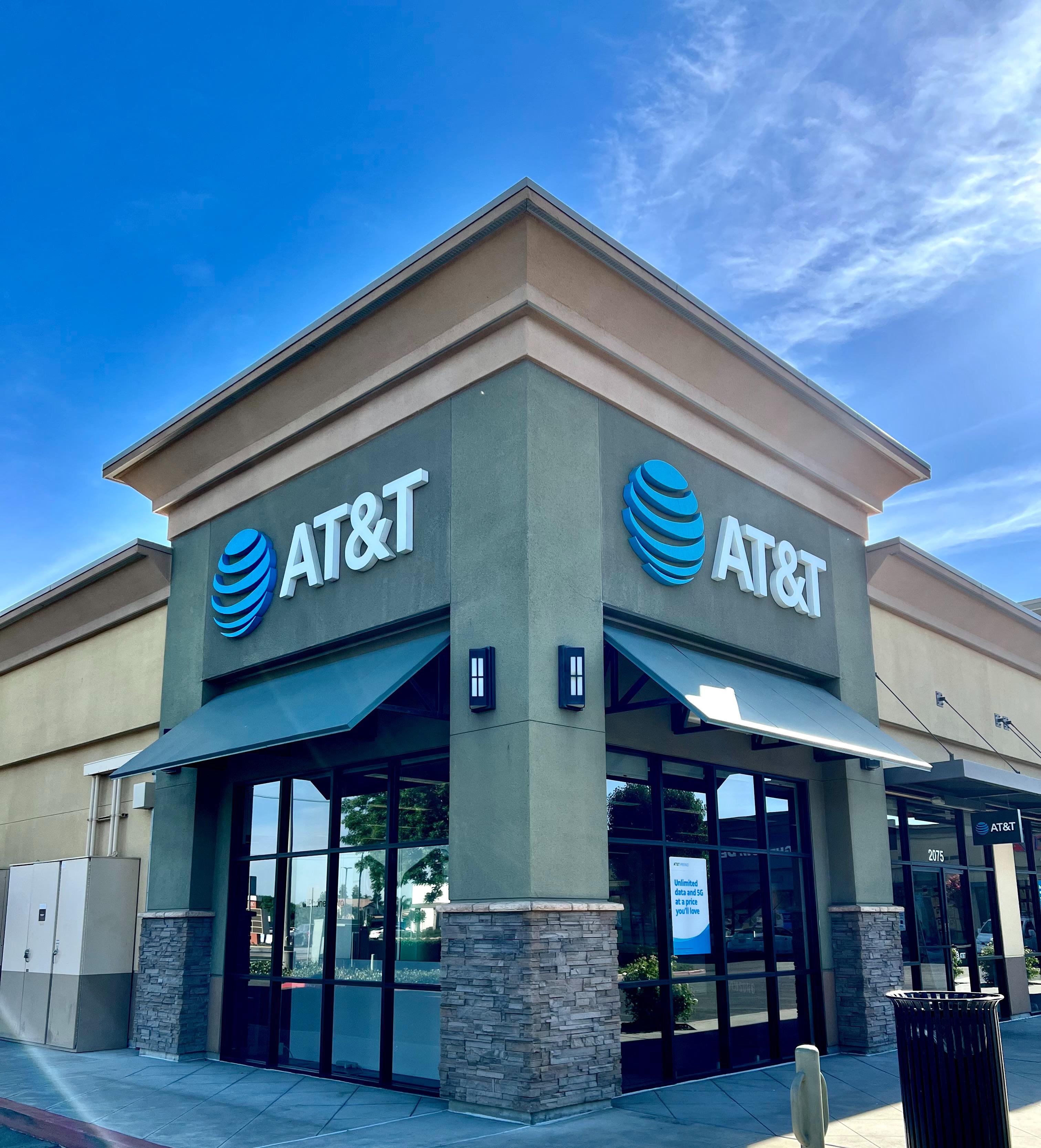 AT&T Blackstone | Cell Phones, Wireless Plans & Accessories | 2075 E ...