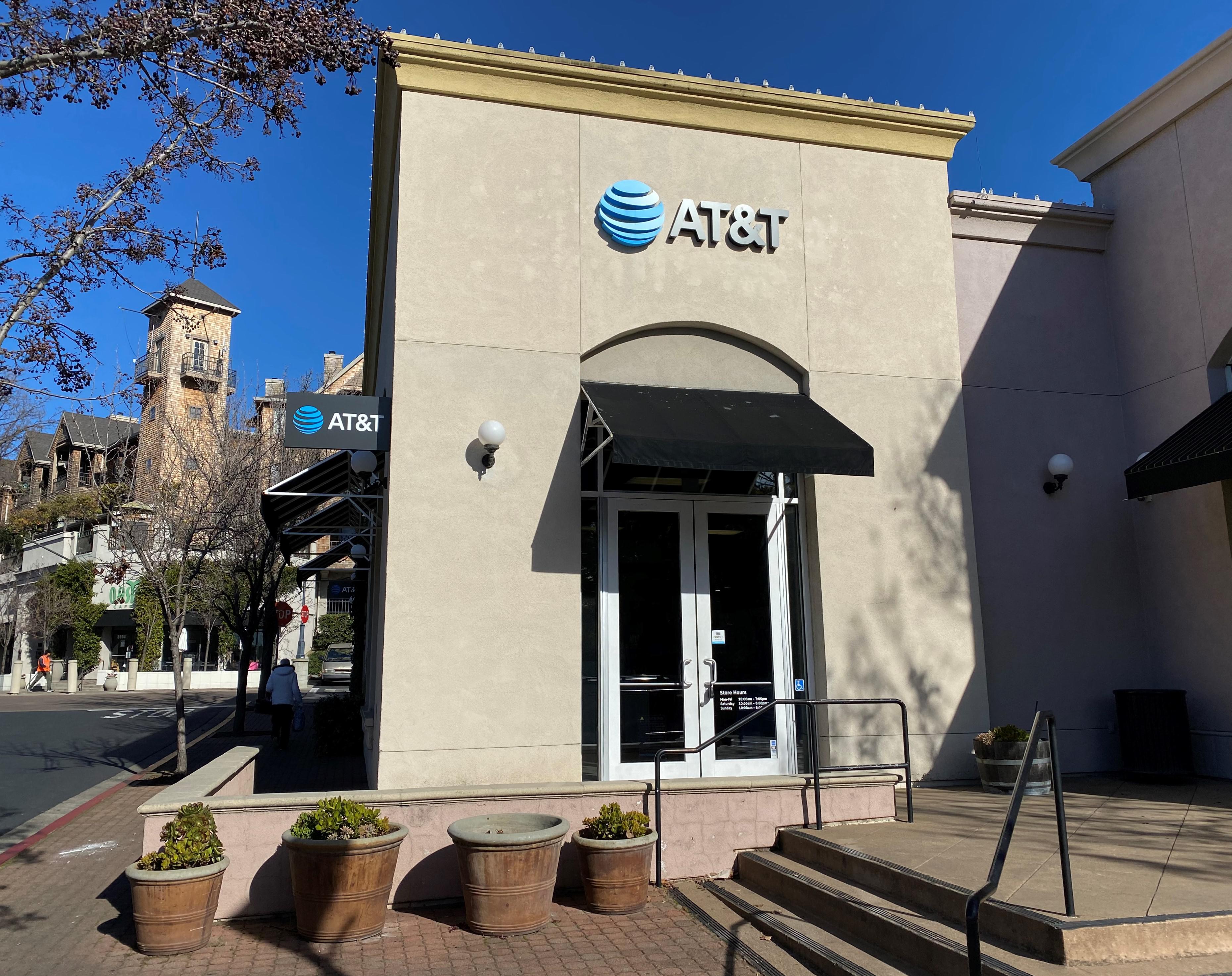 AT&T Lafayette Cell Phones, Wireless Plans & Accessories 3592 Mt