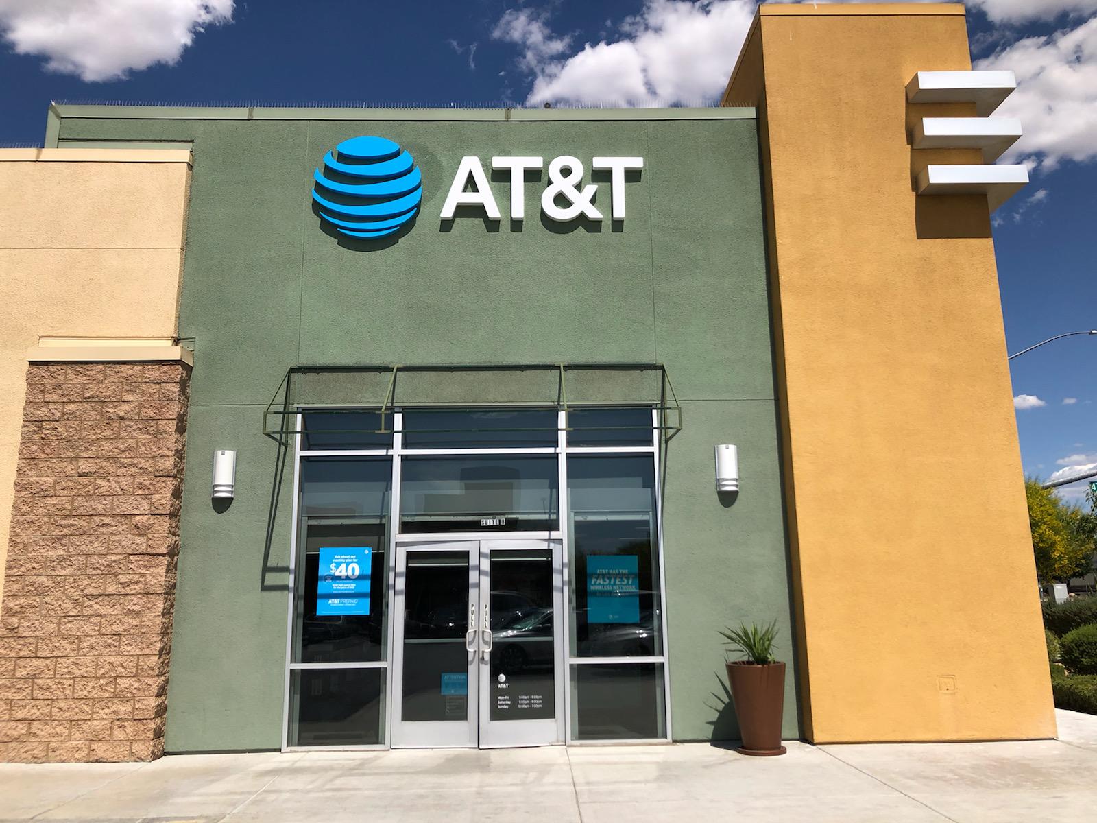 AT&T 47th Street Pavilion Cell Phones, Wireless Plans & Accessories