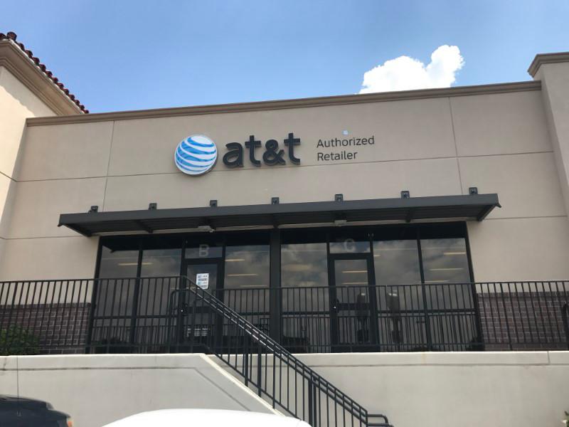 AT&T North Yarbrough Drive Cell Phones, Wireless Plans & Accessories